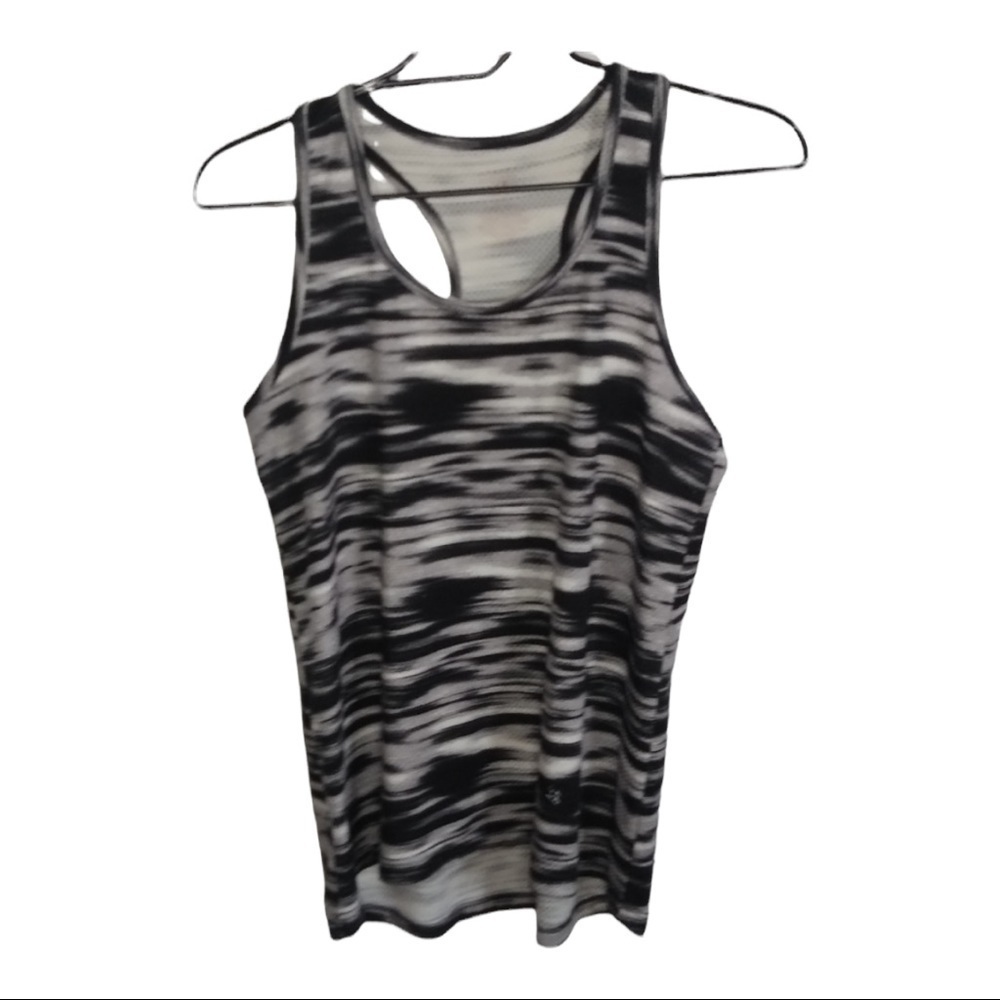 Danskin now tank top size medium